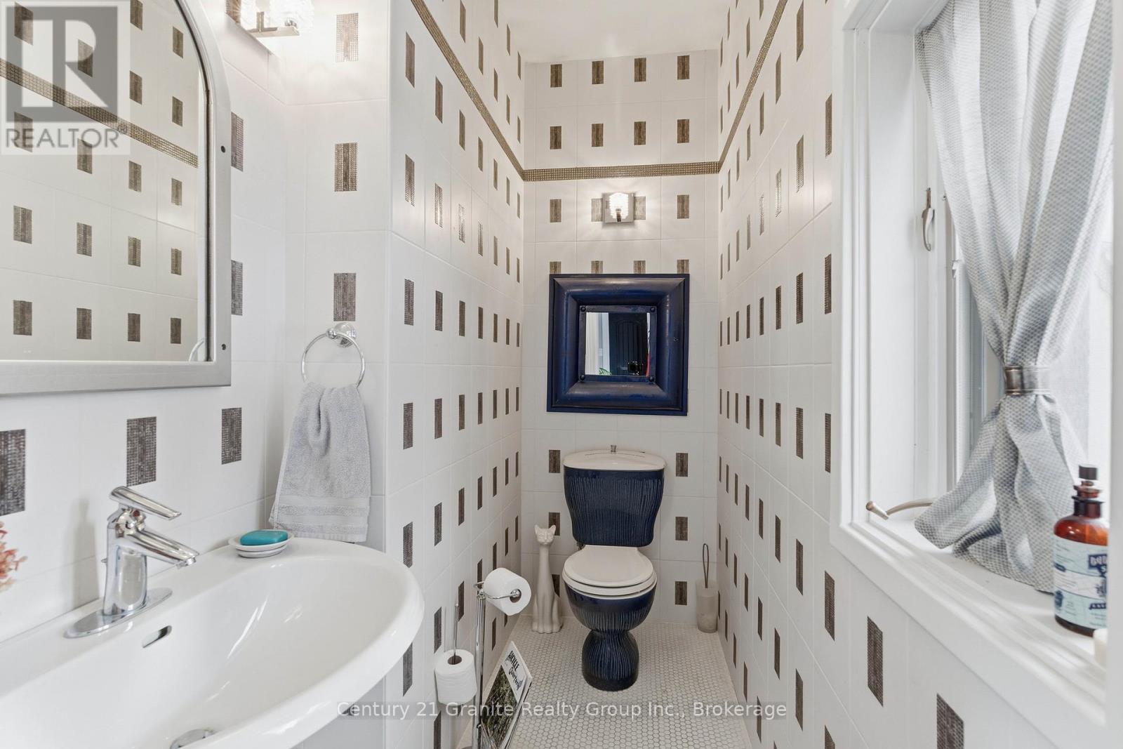 41 MAPLE STREET - Image 7