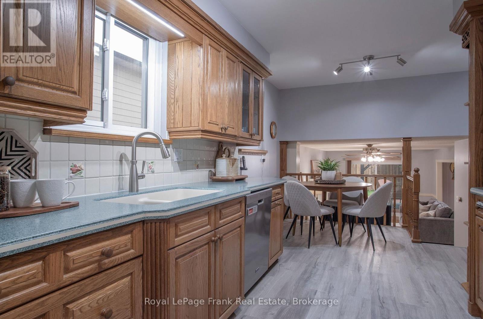 34 BAKER ROAD - 12