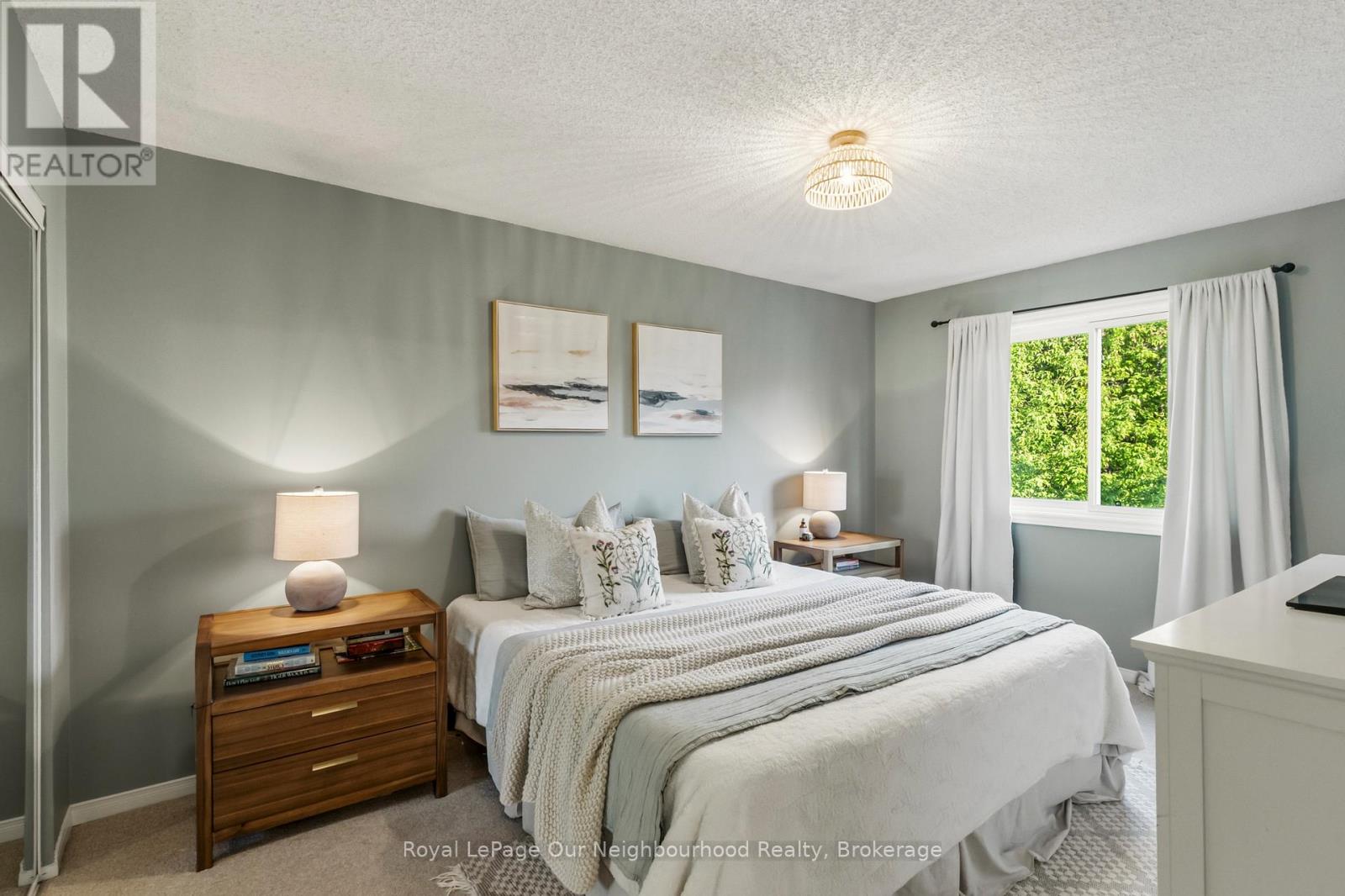 42 GLANVILLE CRESCENT - 15