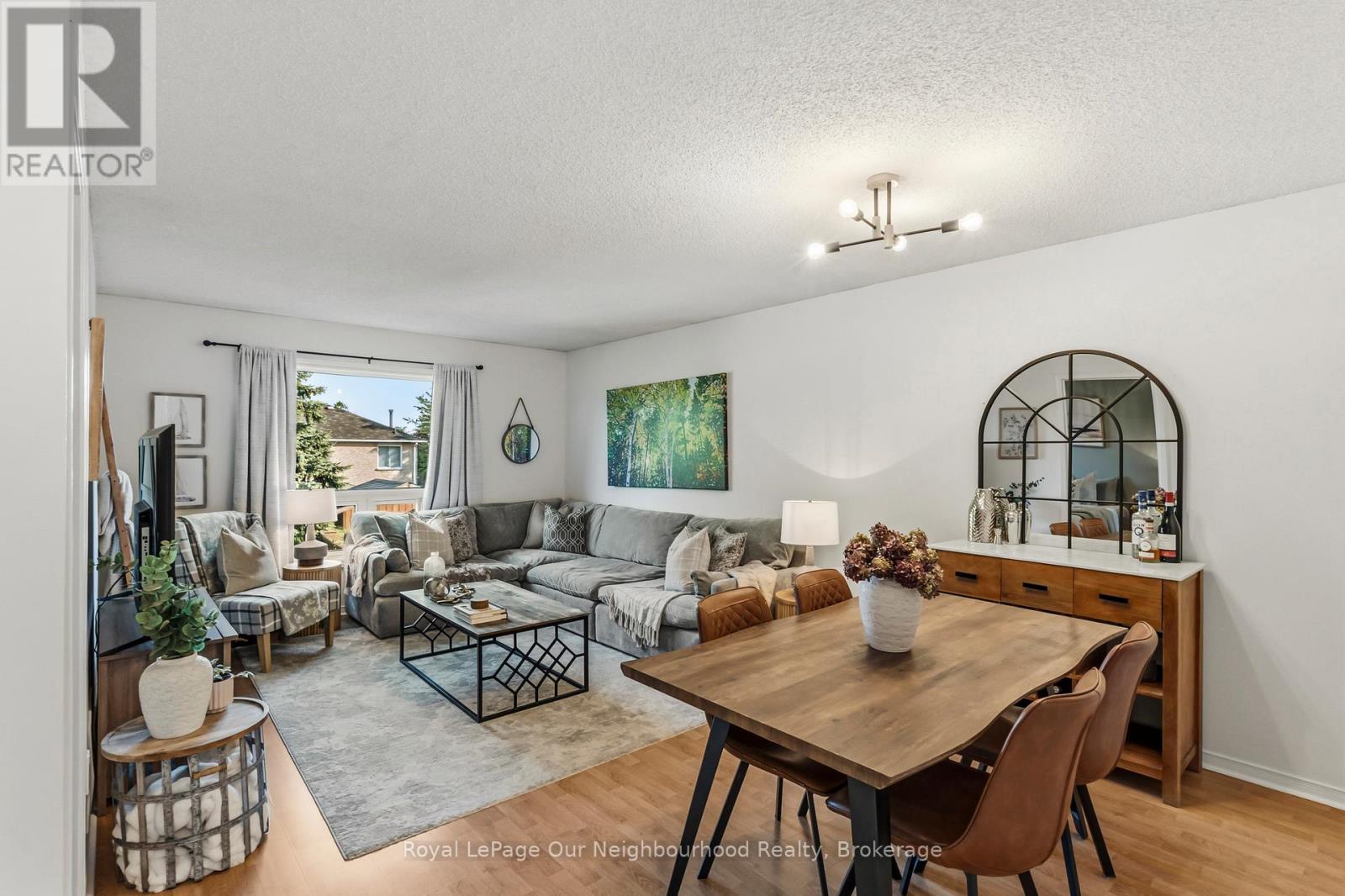 42 GLANVILLE CRESCENT - 3