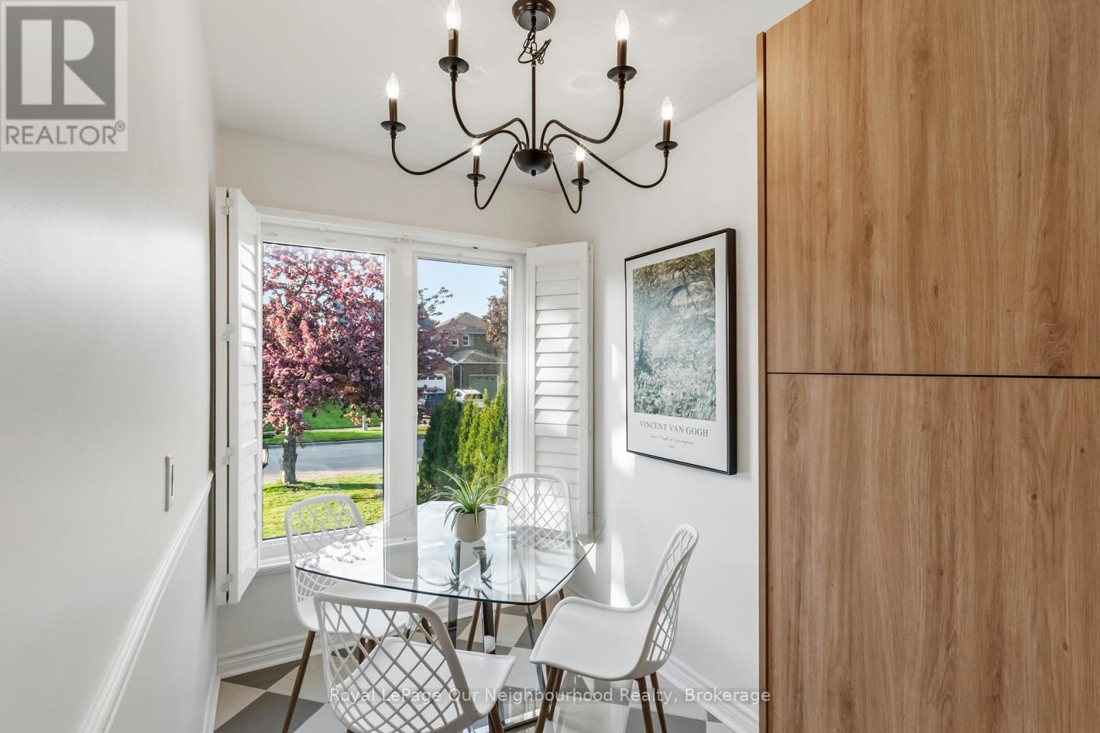 42 GLANVILLE CRESCENT - 7