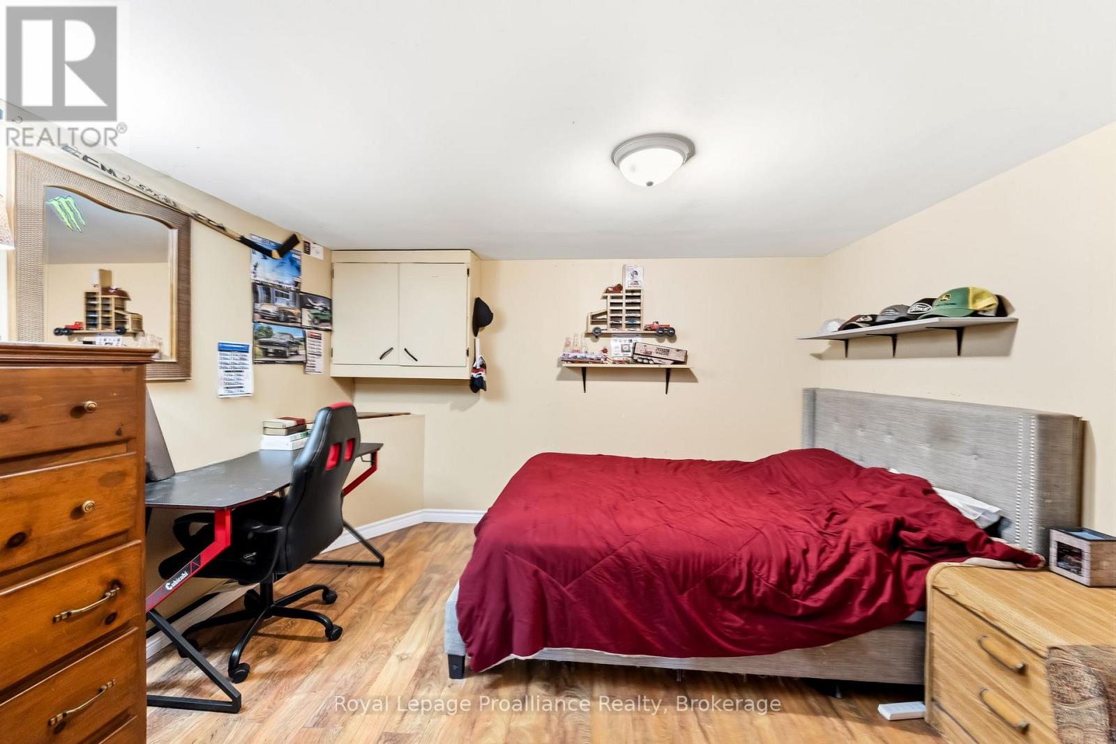 110 ONTARIO STREET - 25