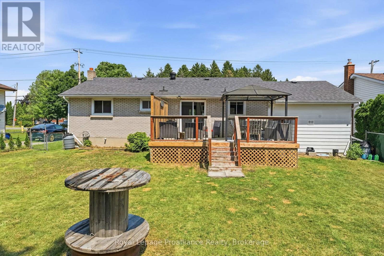 110 ONTARIO STREET - 31