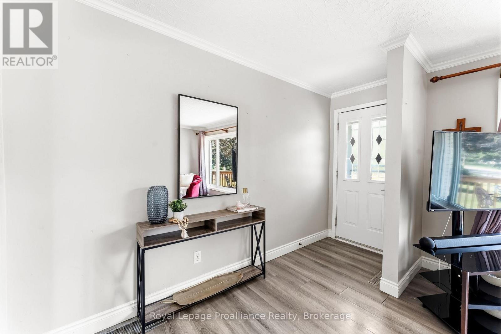 110 ONTARIO STREET - 7