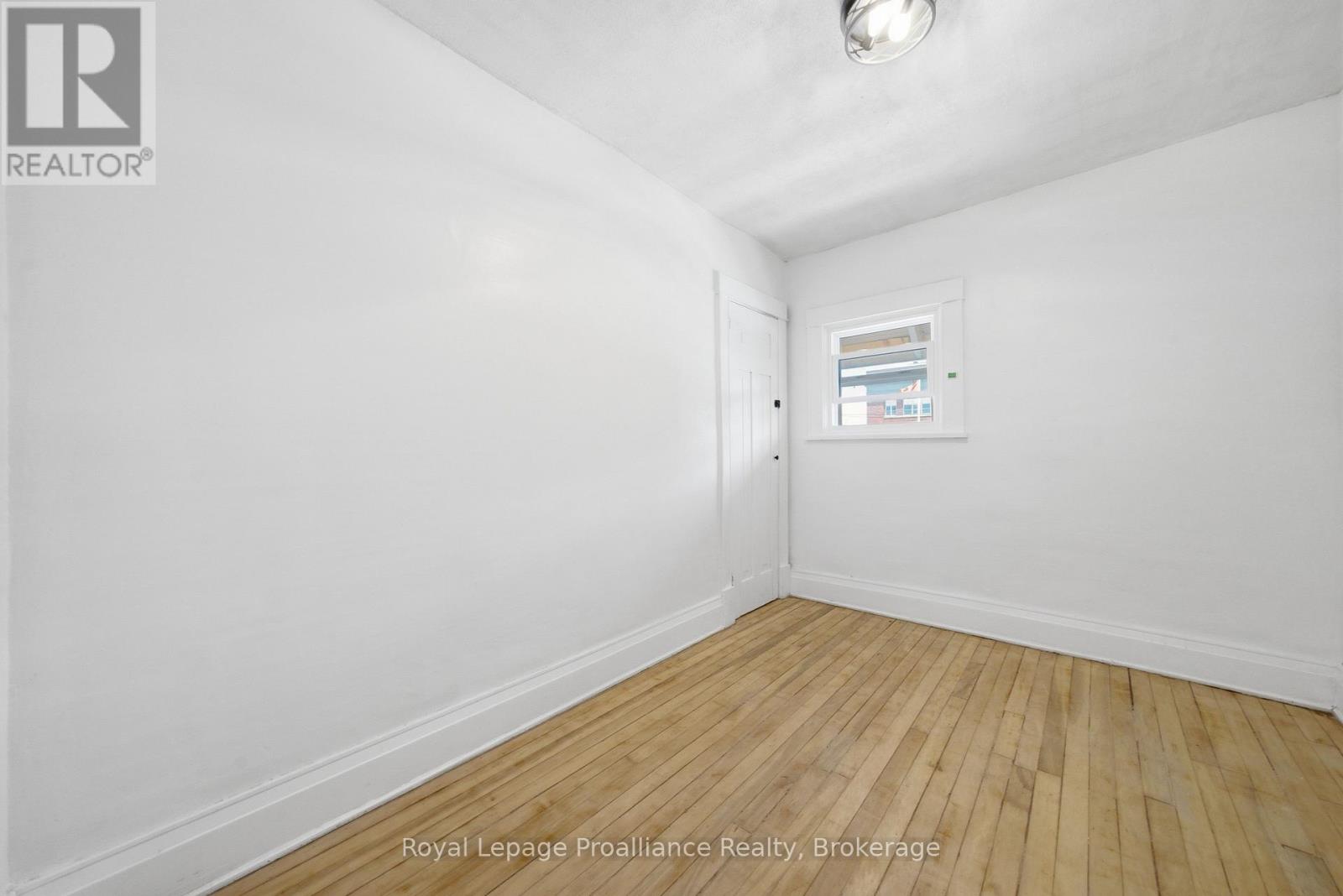 82 MARMORA STREET - 25