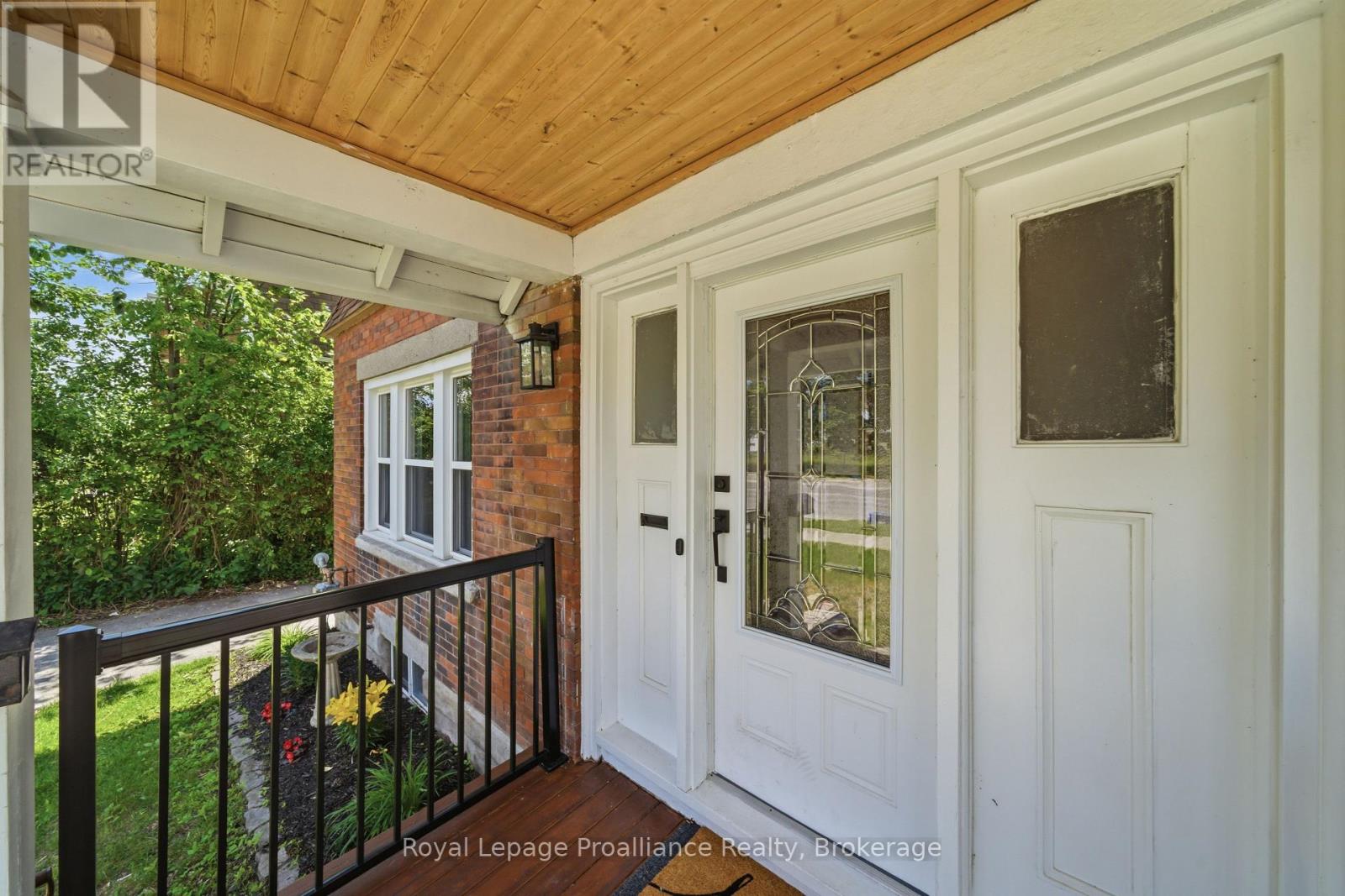 82 MARMORA STREET - 3