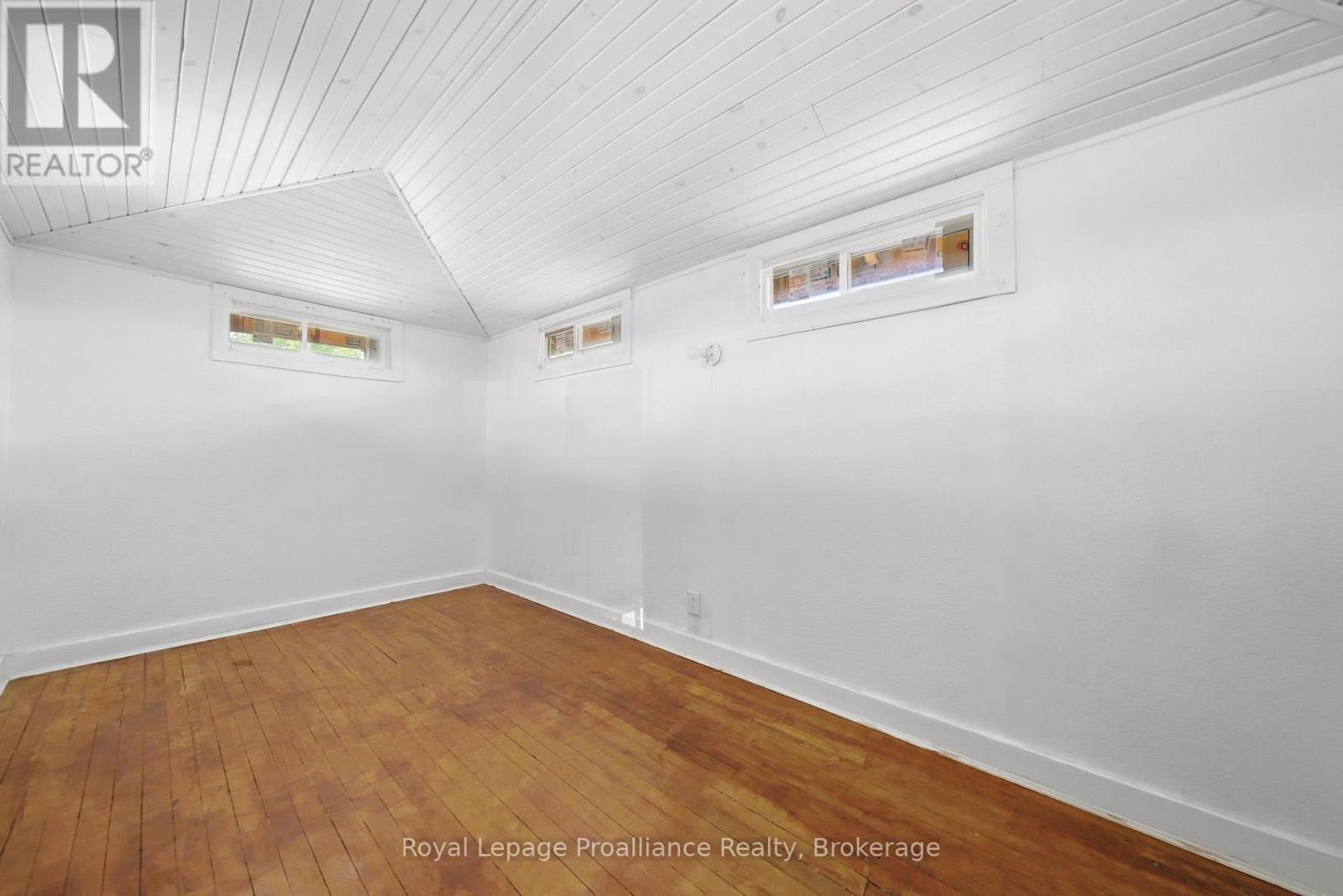 82 MARMORA STREET - 39