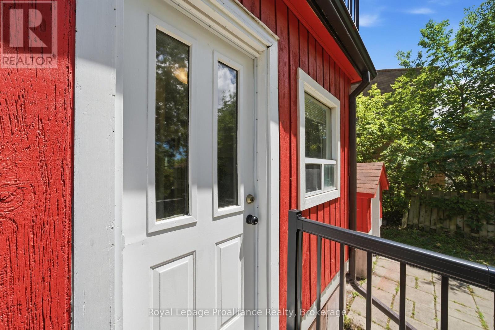 82 MARMORA STREET - 40