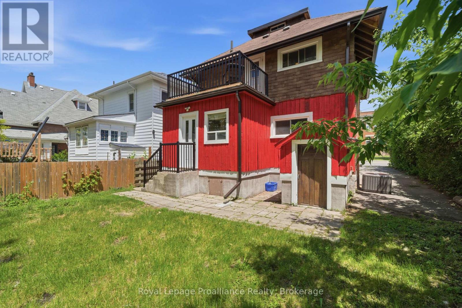 82 MARMORA STREET - 42