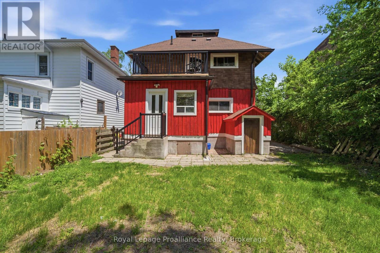 82 MARMORA STREET - 43