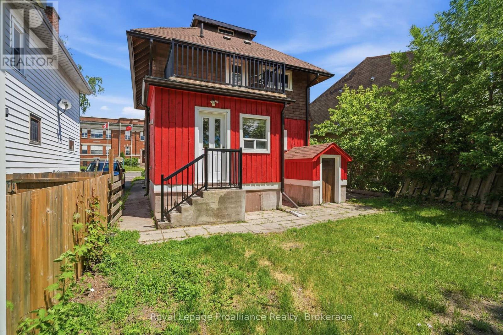 82 MARMORA STREET - 44