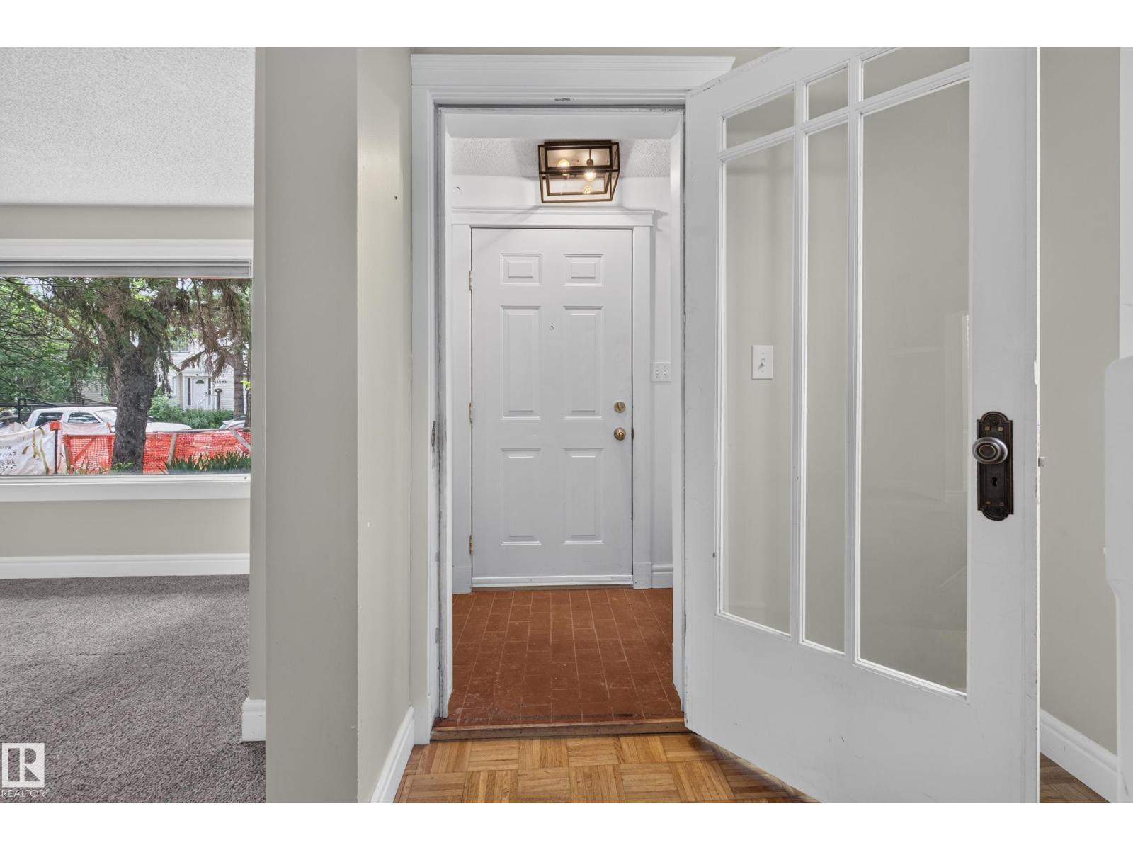 11212 75 AV NW - 25