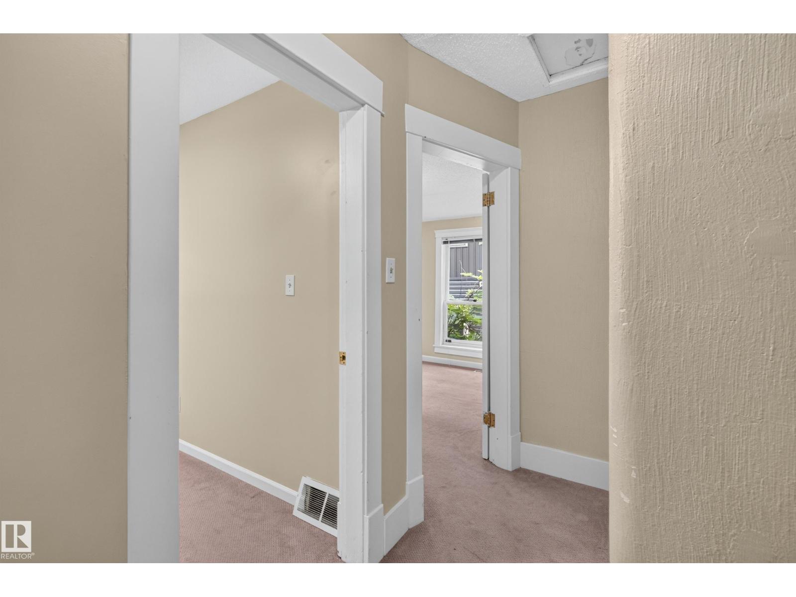 11212 75 AV NW - 35