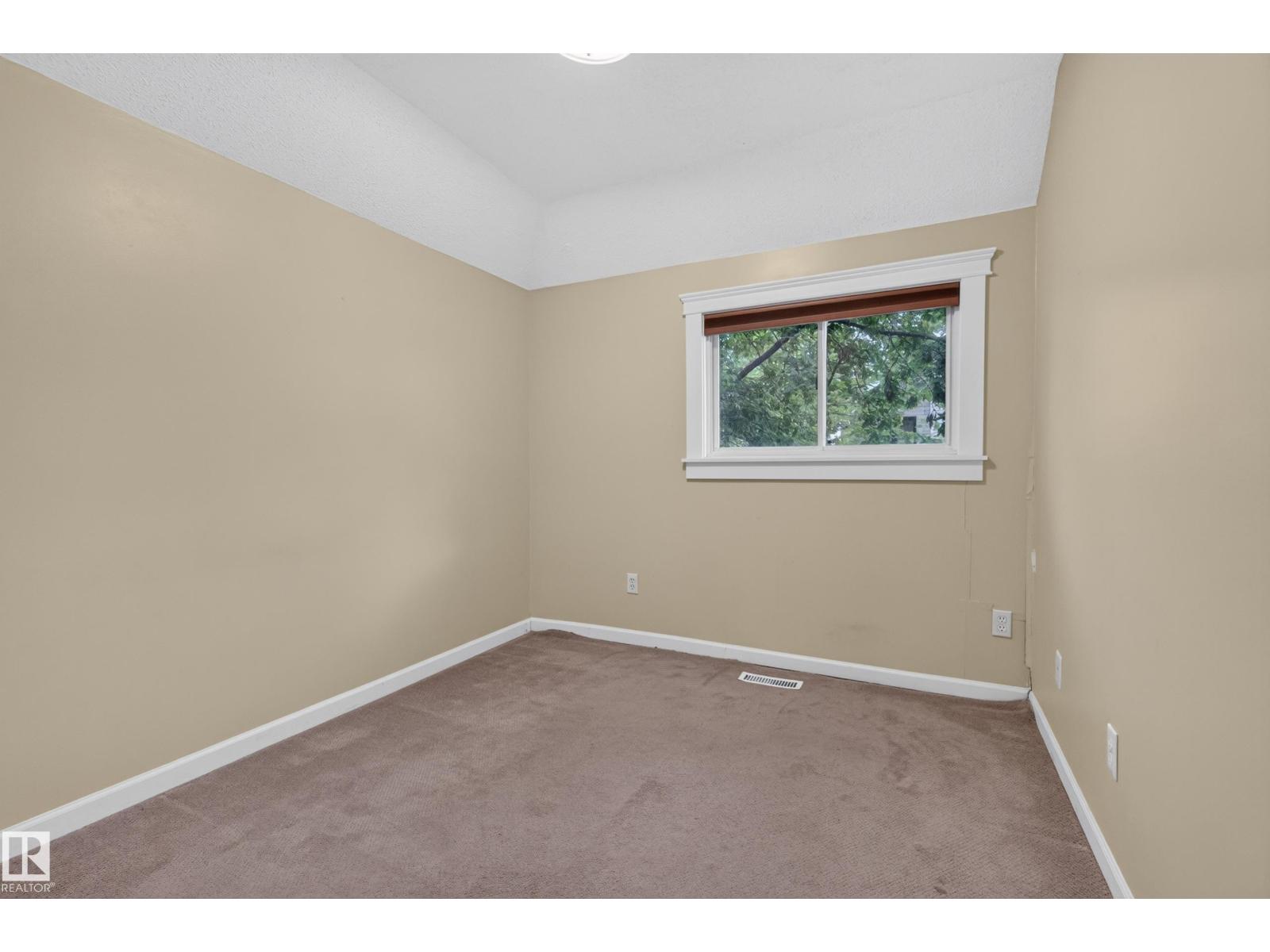 11212 75 AV NW - 37