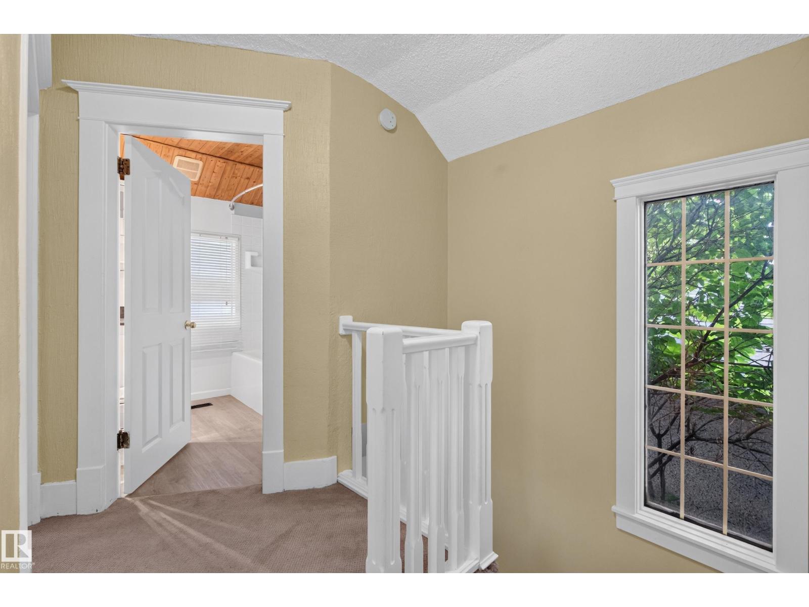 11212 75 AV NW - 36