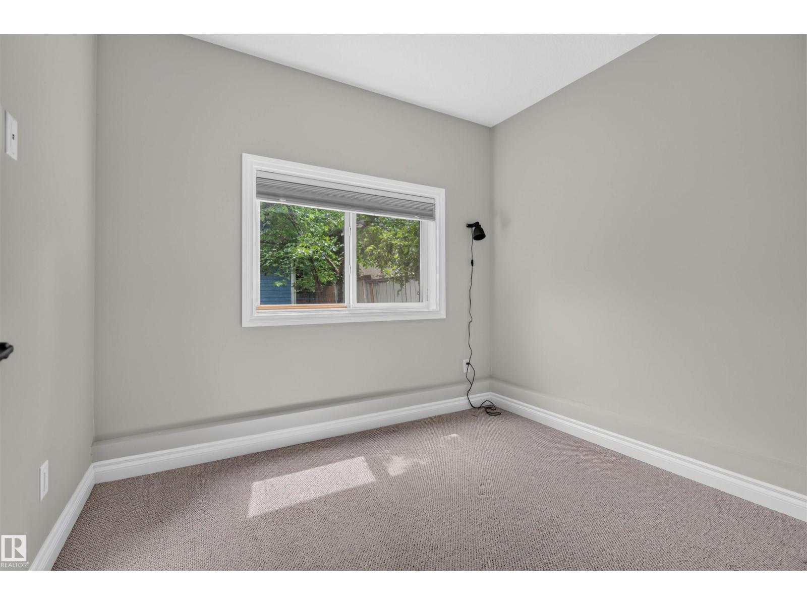 11212 75 AV NW - 20