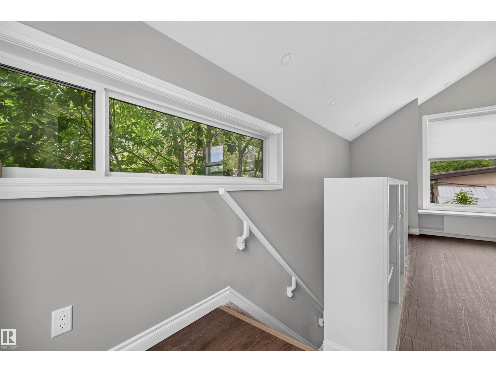 11212 75 AV NW - 6