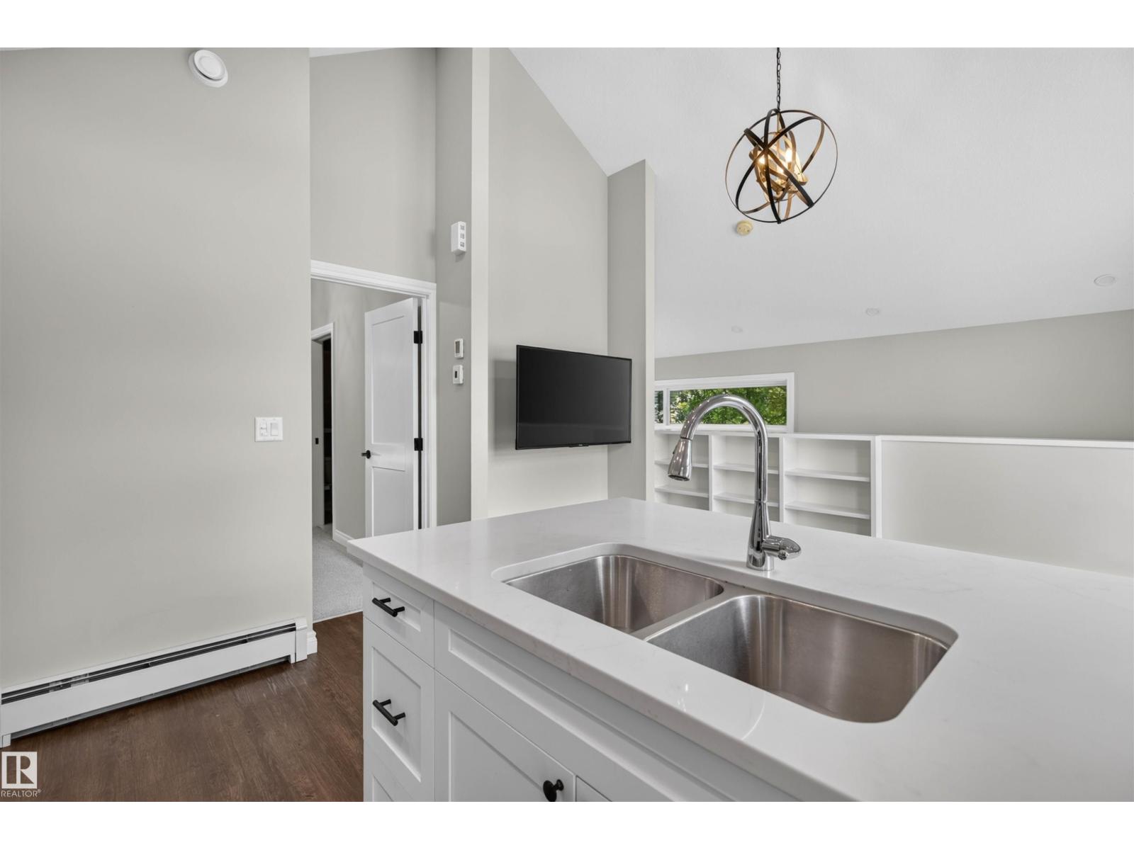 11212 75 AV NW - 11