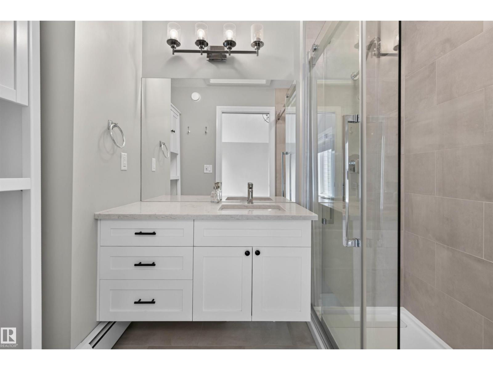 11212 75 AV NW - 14