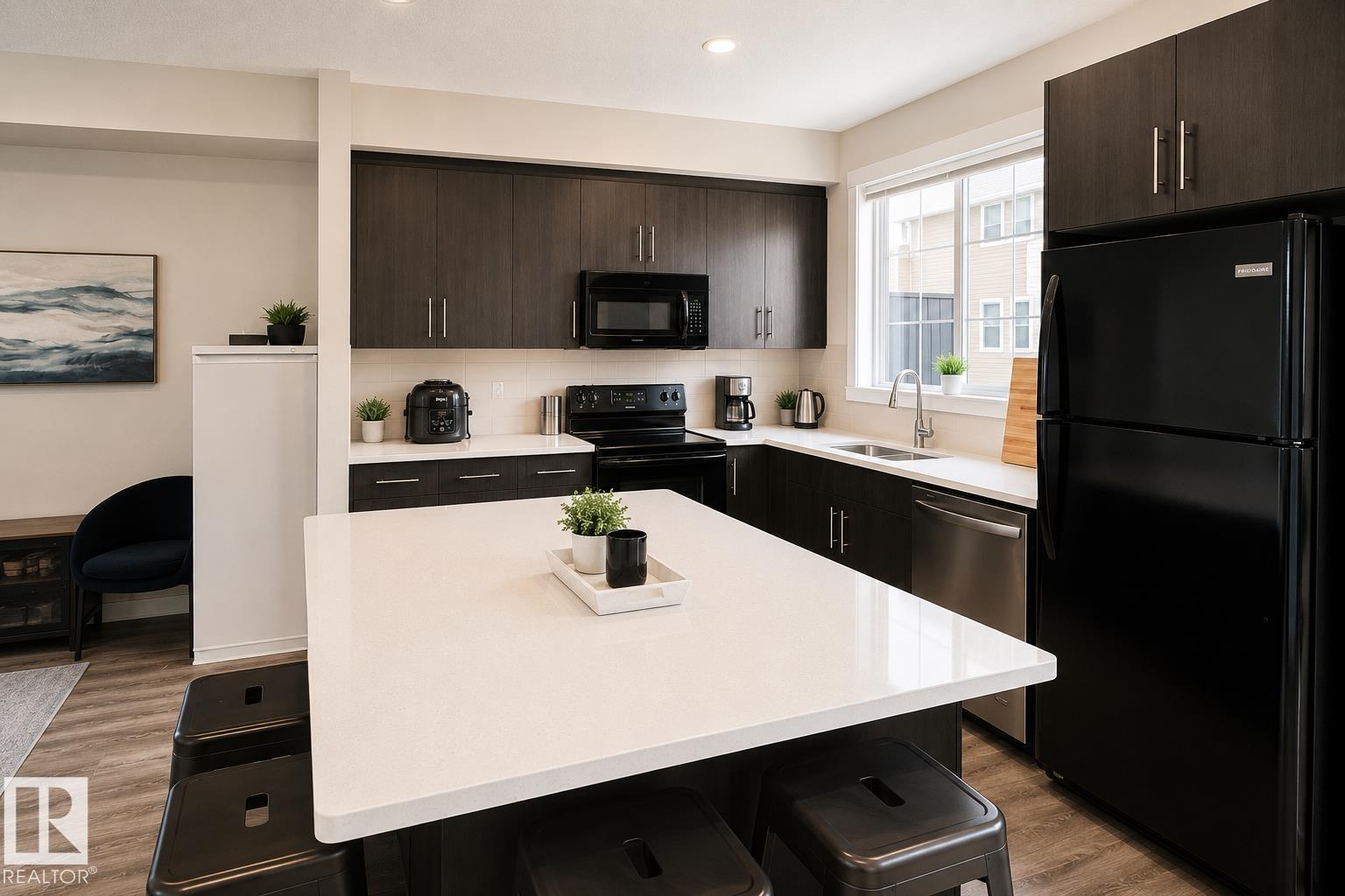 #106 8530 94 ST - 6