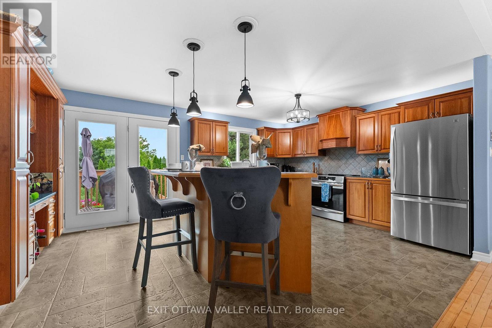62 MEADOWVIEW DRIVE - 10
