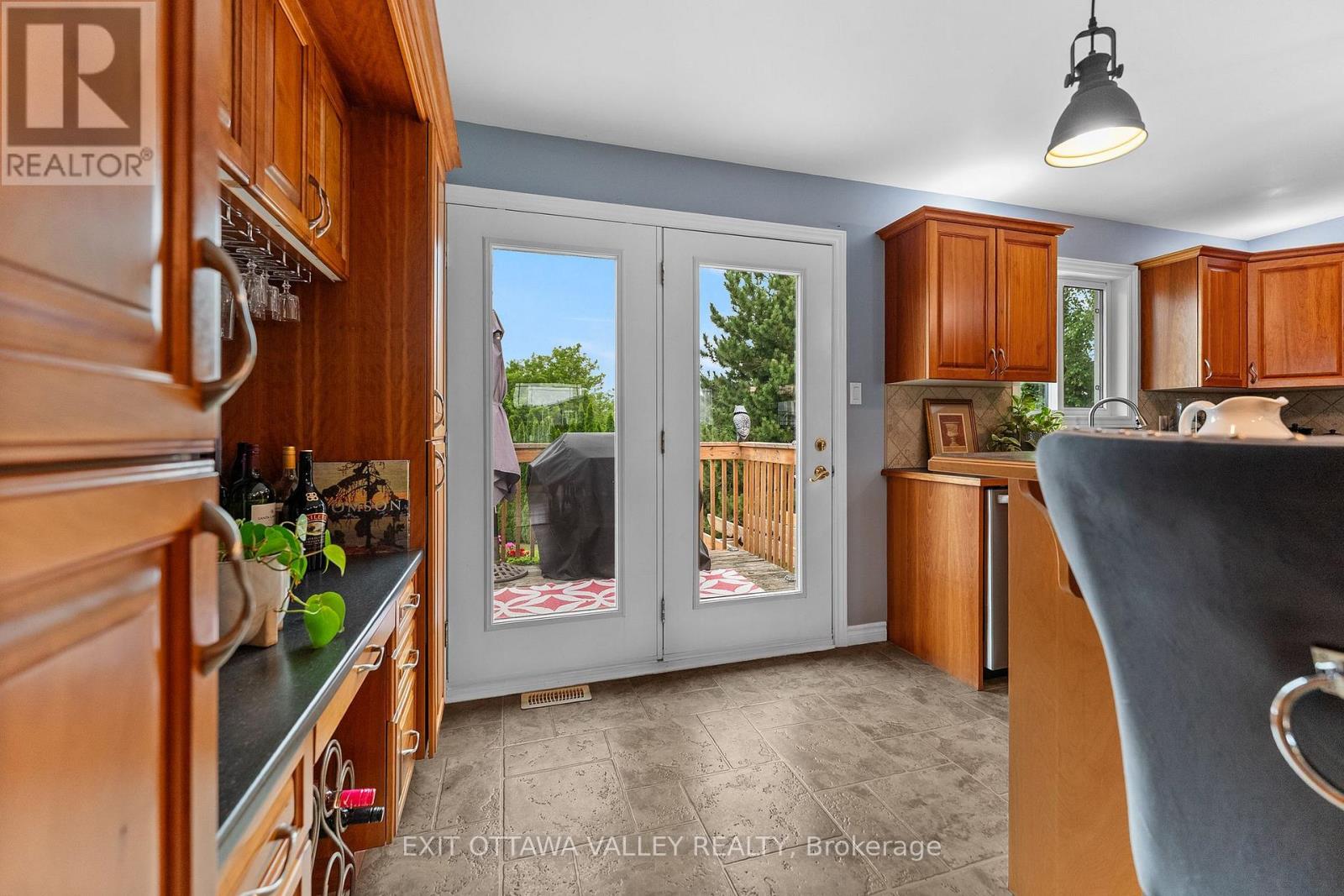 62 MEADOWVIEW DRIVE - 14