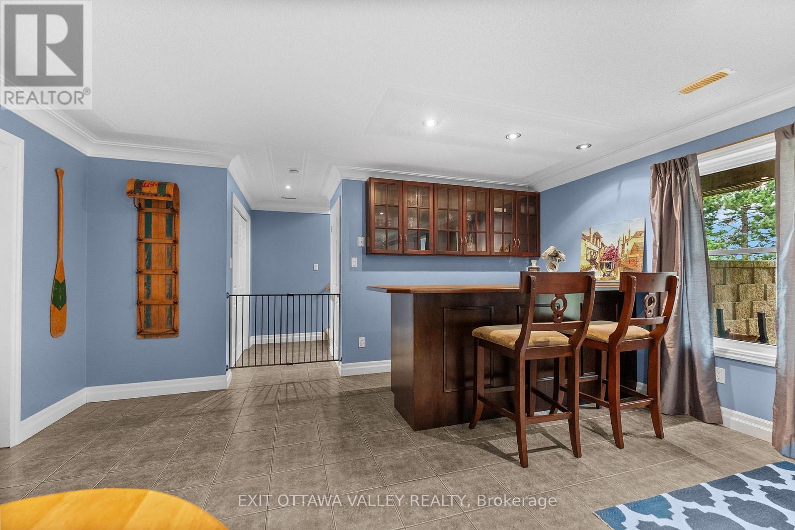 62 MEADOWVIEW DRIVE - 30