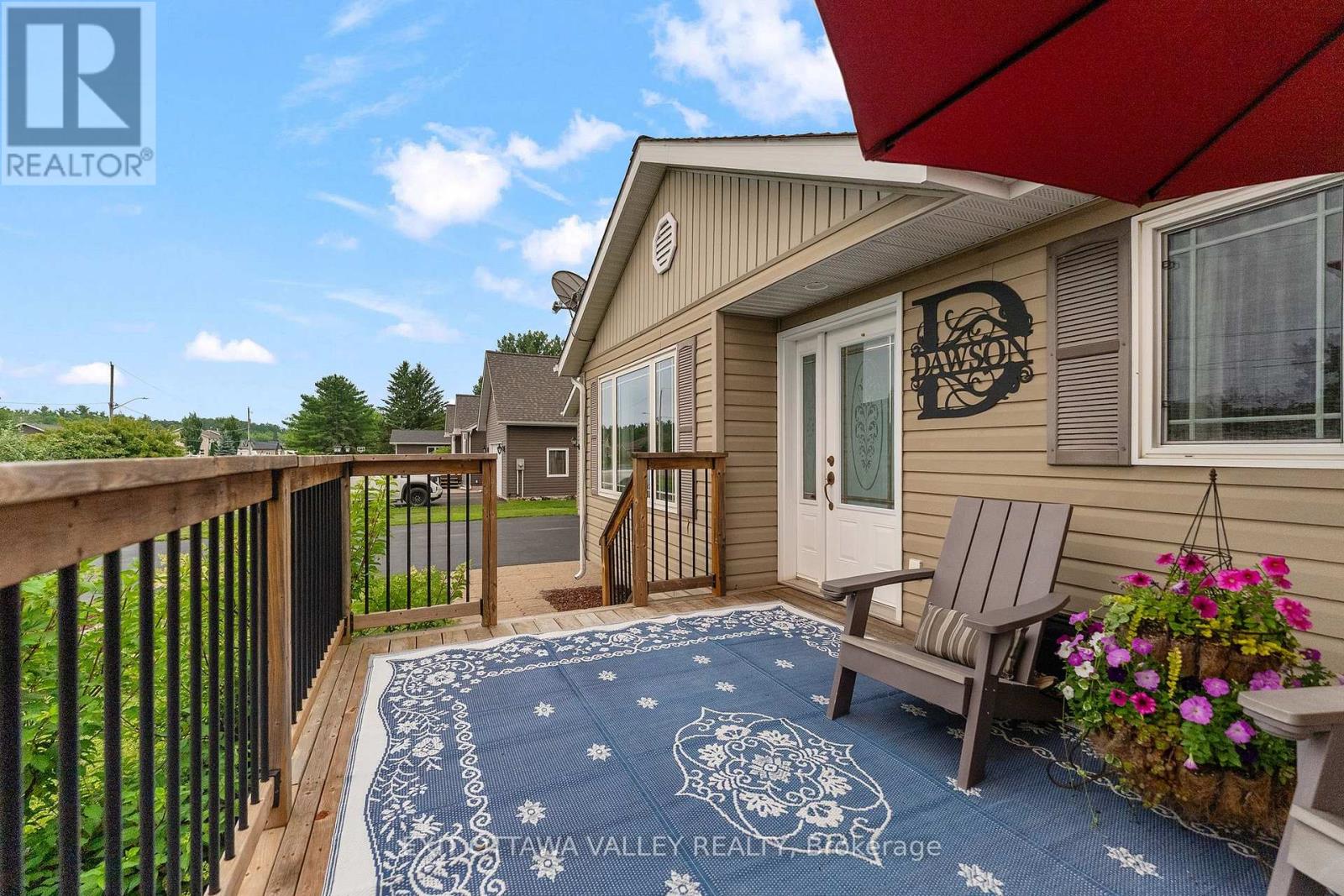 62 MEADOWVIEW DRIVE - 37