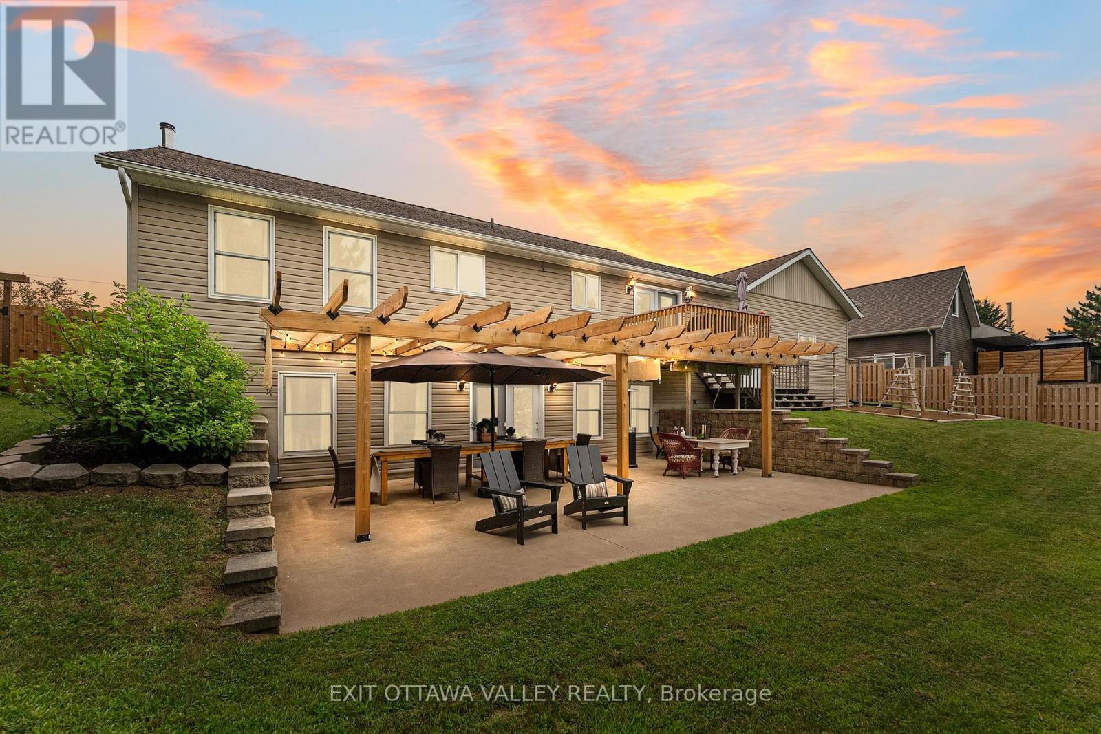 62 MEADOWVIEW DRIVE - 43