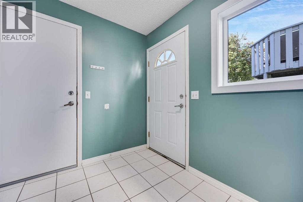 225 Killarney Glen Court SW - 3