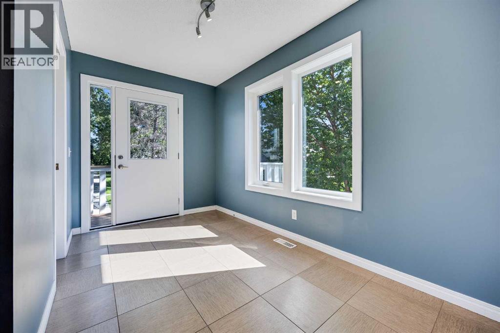 225 Killarney Glen Court SW - 10