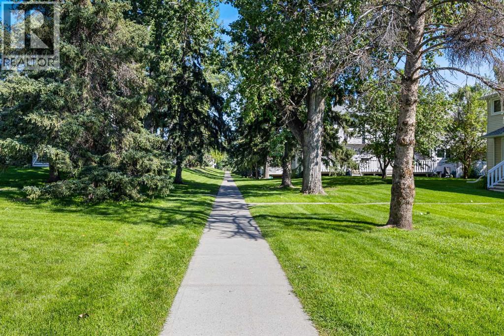 225 Killarney Glen Court SW - 20