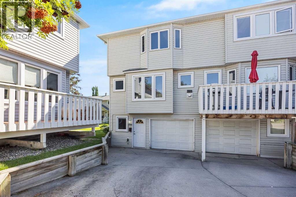 225 Killarney Glen Court SW - 1
