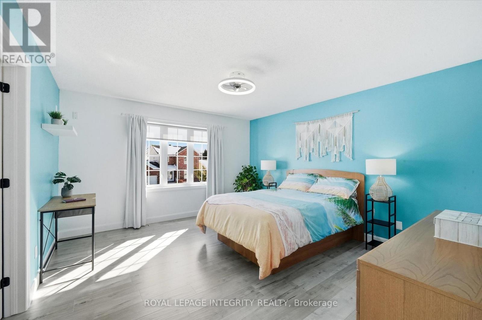 36 FRONTENAC BOULEVARD - 19