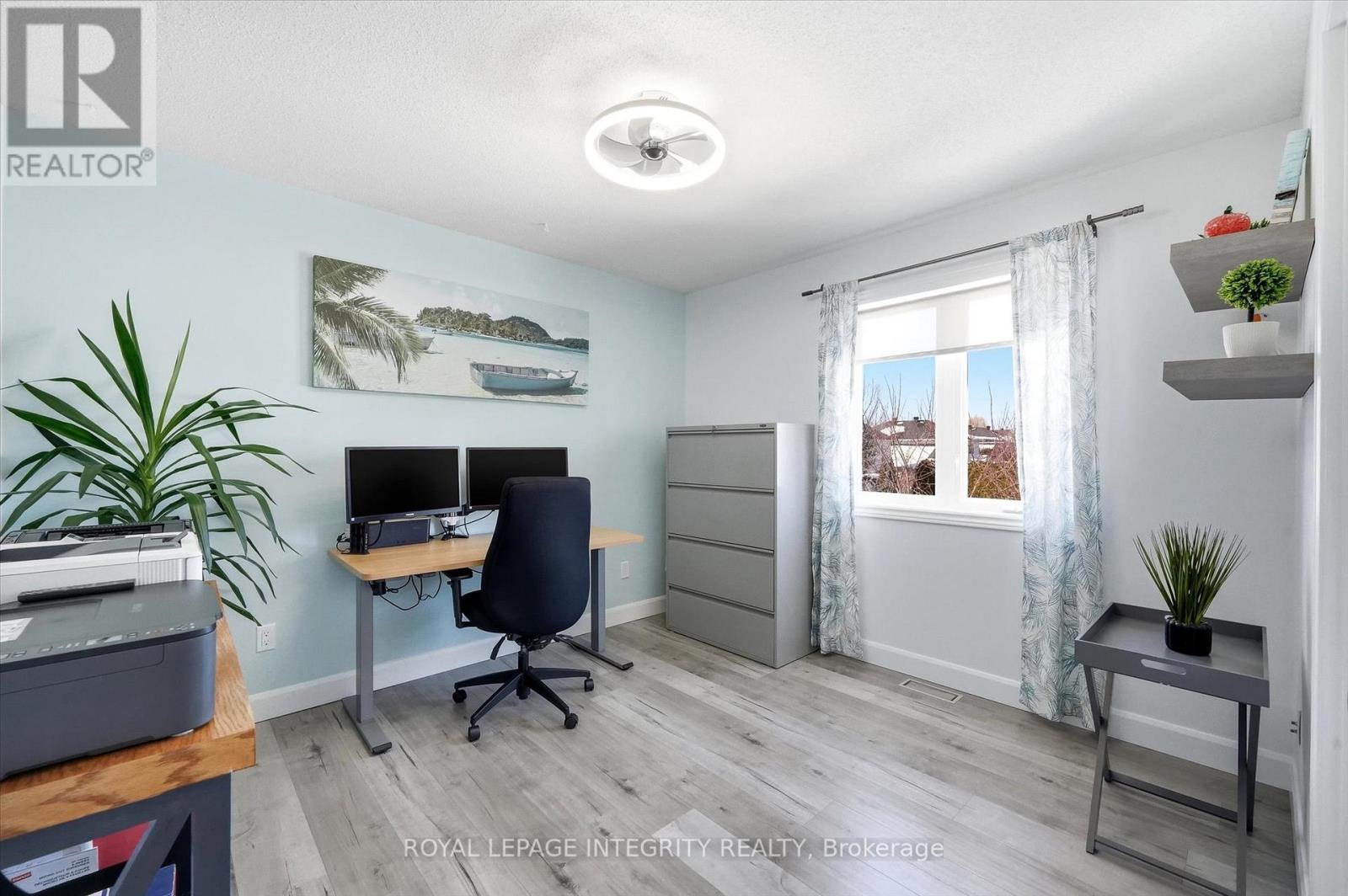 36 FRONTENAC BOULEVARD - 23