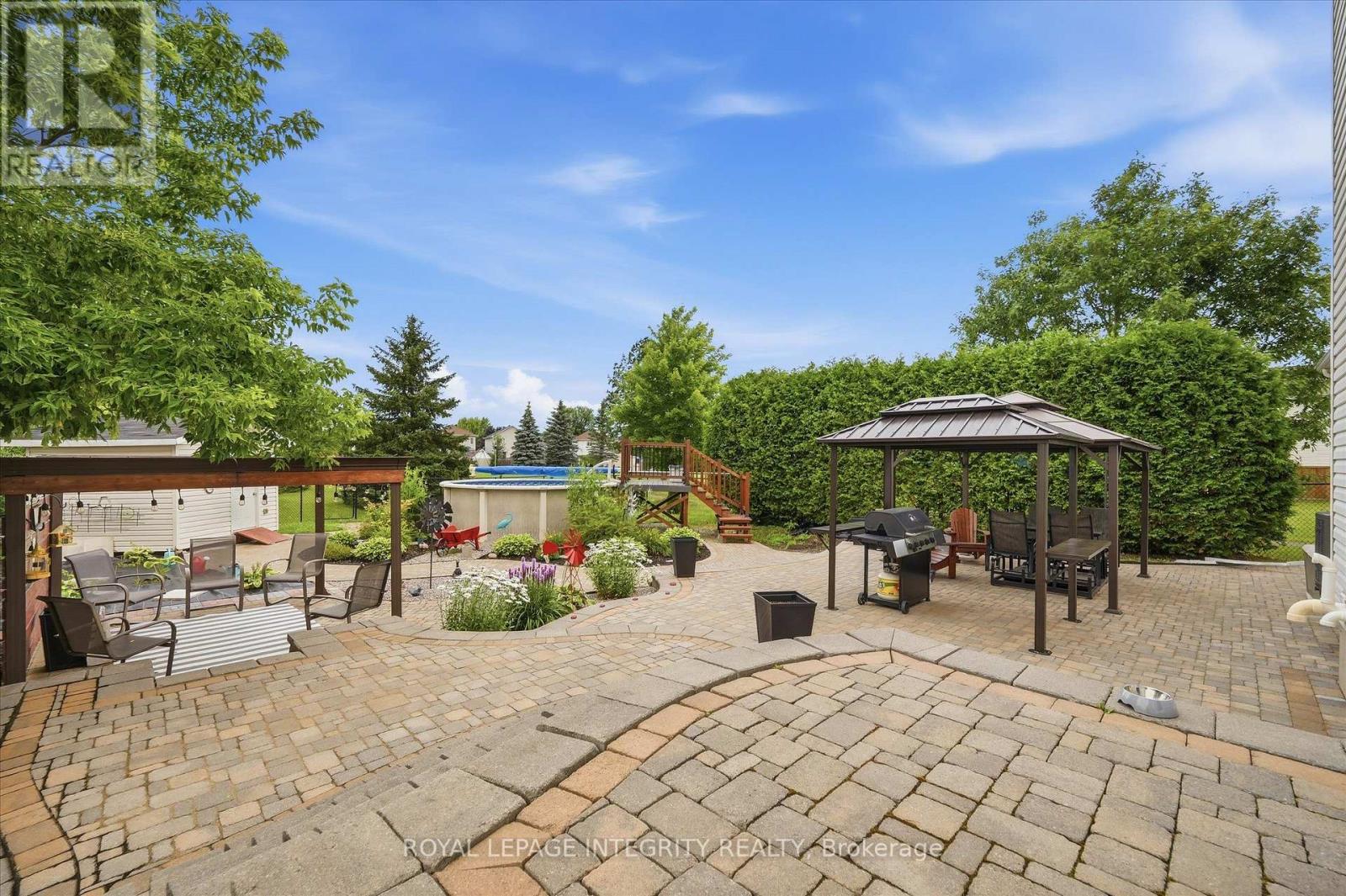 36 FRONTENAC BOULEVARD - 4