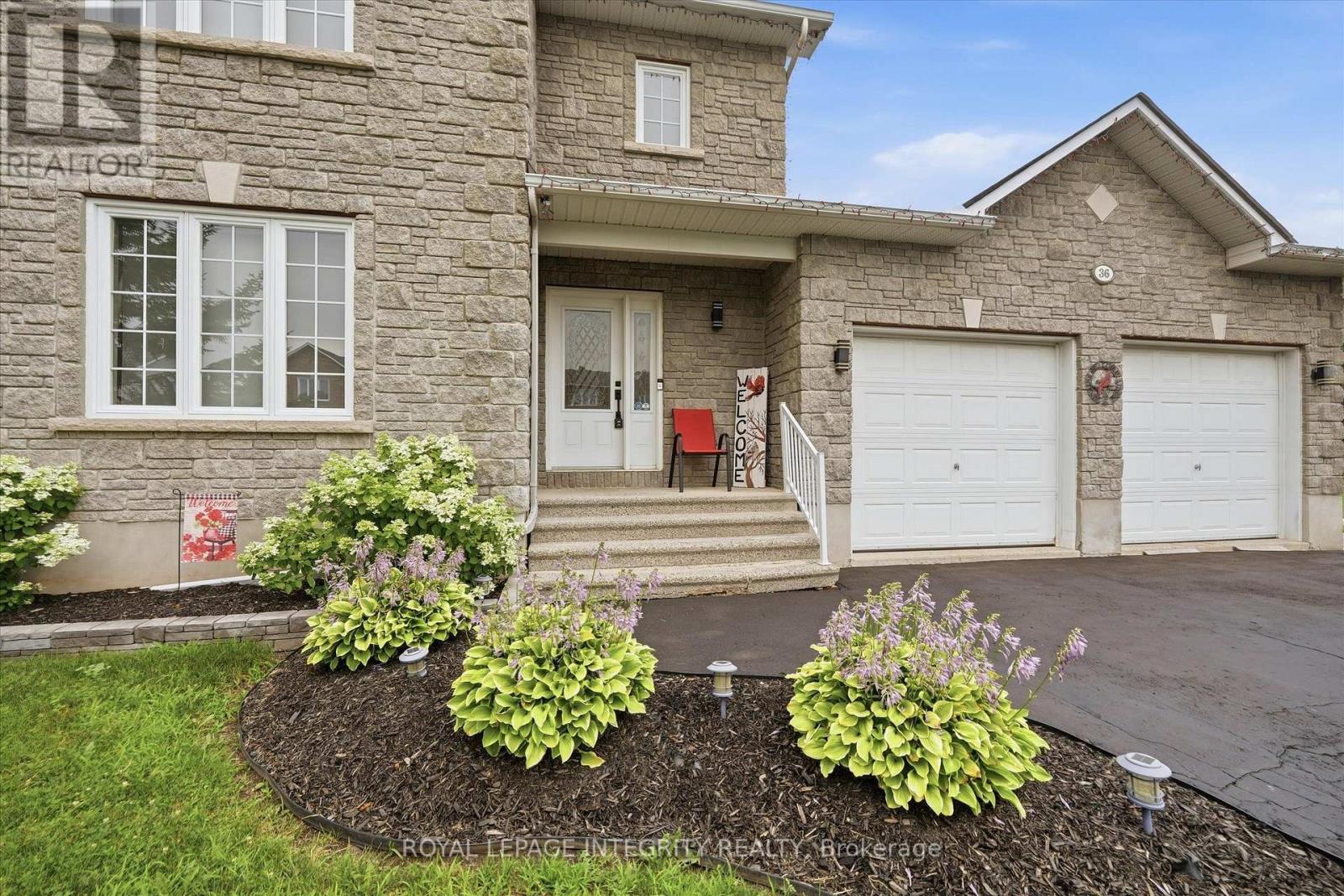 36 FRONTENAC BOULEVARD - 5