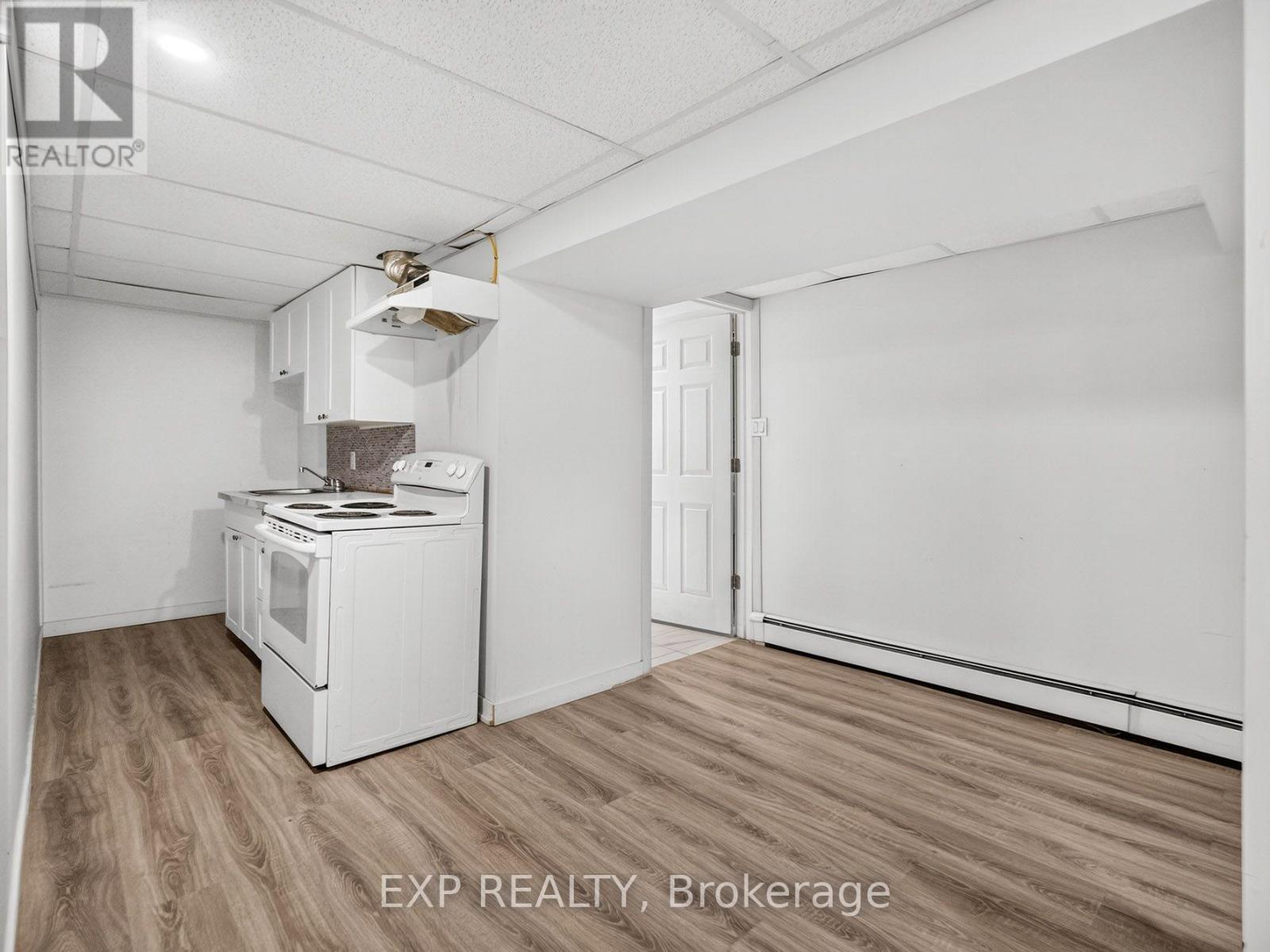 151 WELLINGTON STREET - 16
