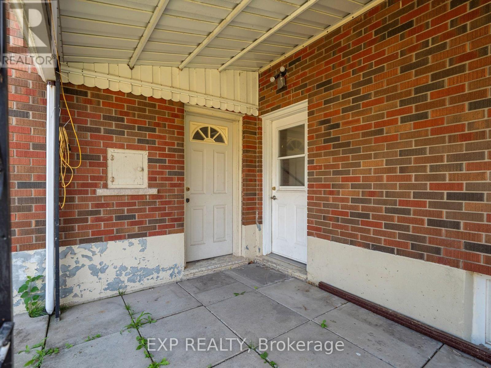151 WELLINGTON STREET - 24
