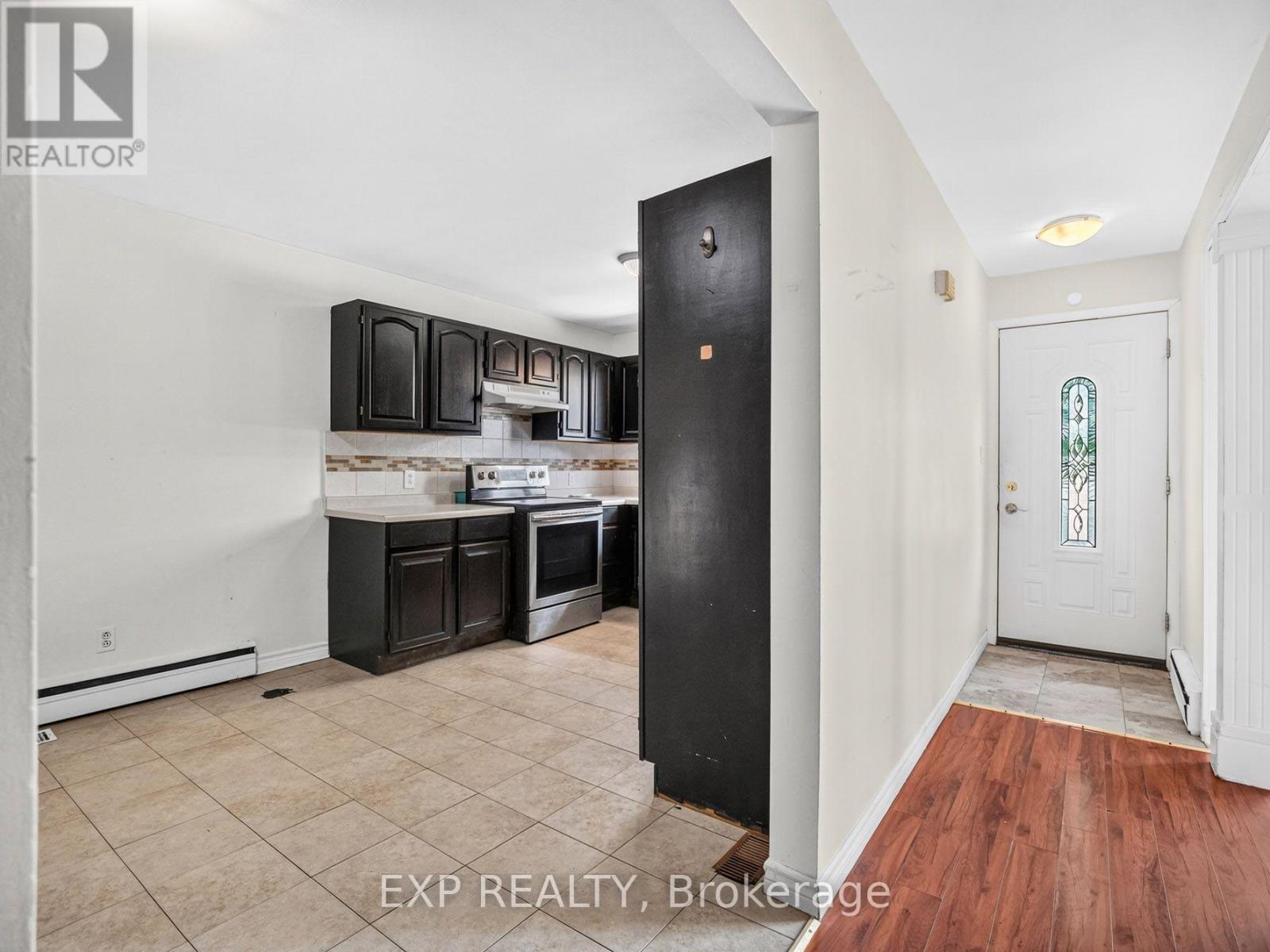 151 WELLINGTON STREET - 7