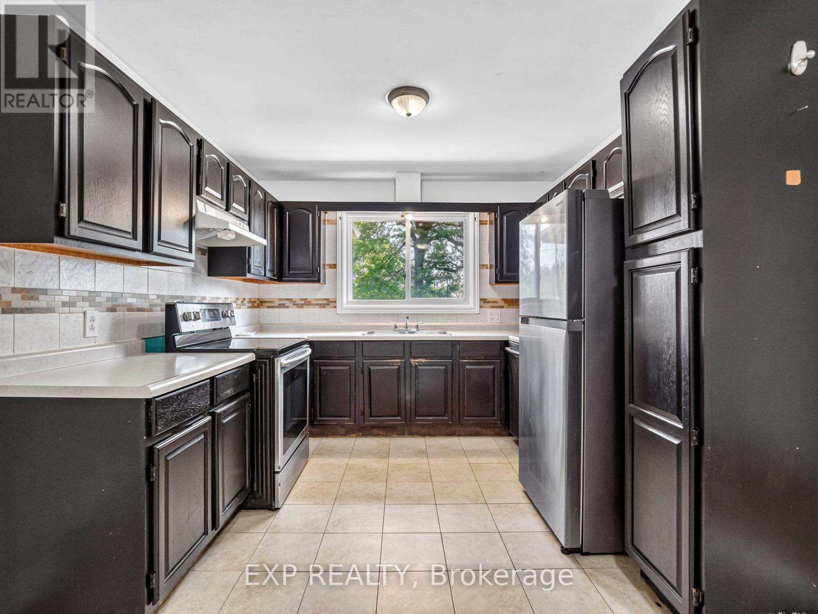 151 WELLINGTON STREET - 8