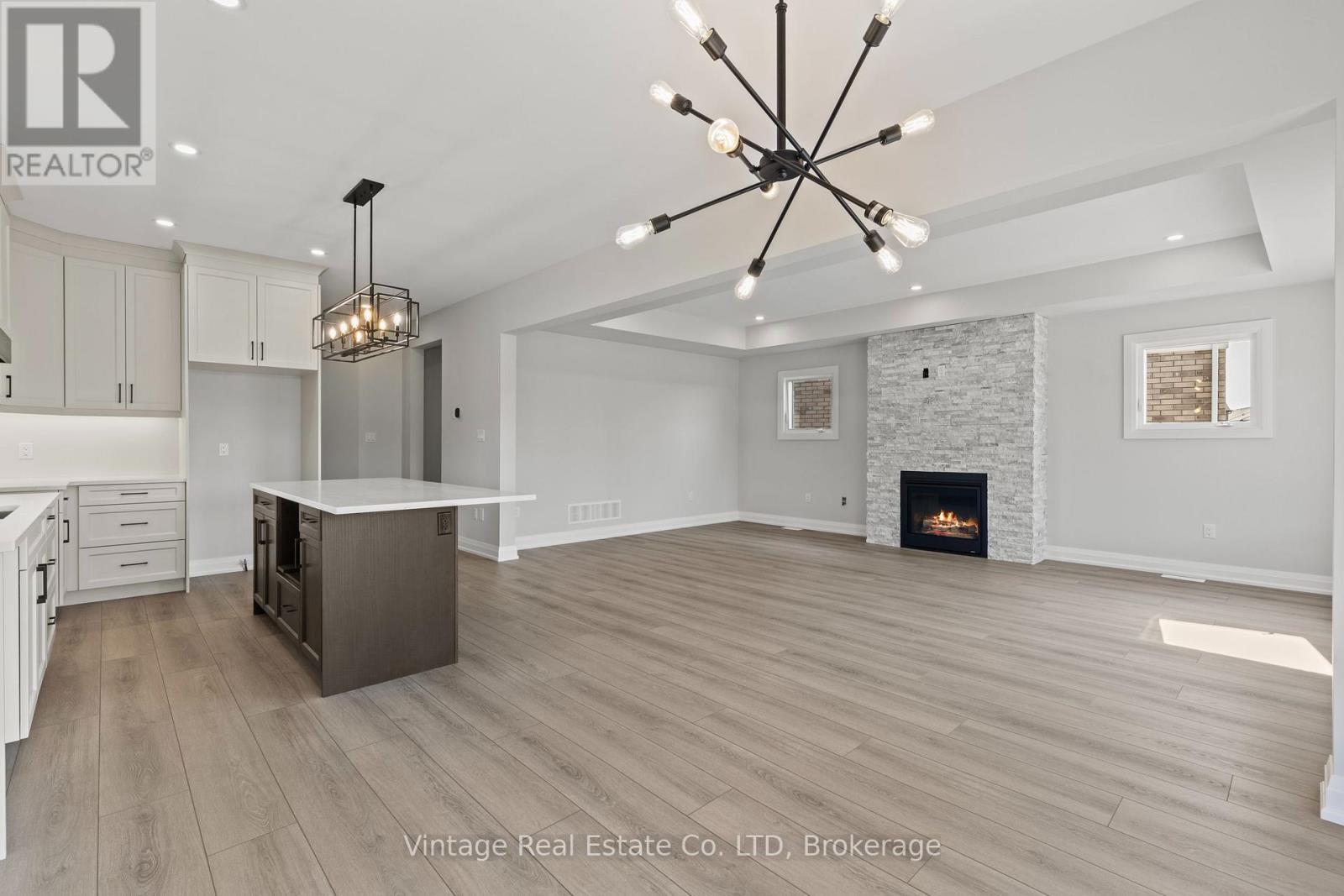 7455 MAJESTIC TRAIL - 10
