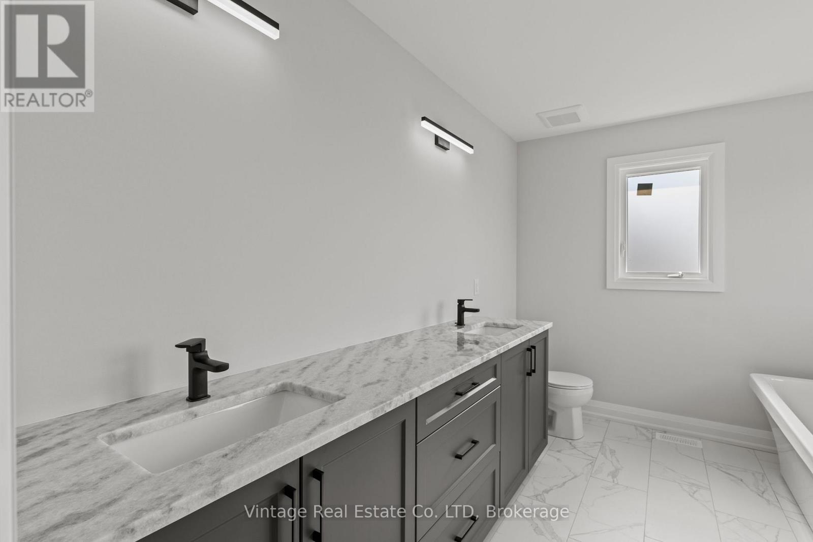 7455 MAJESTIC TRAIL - 16