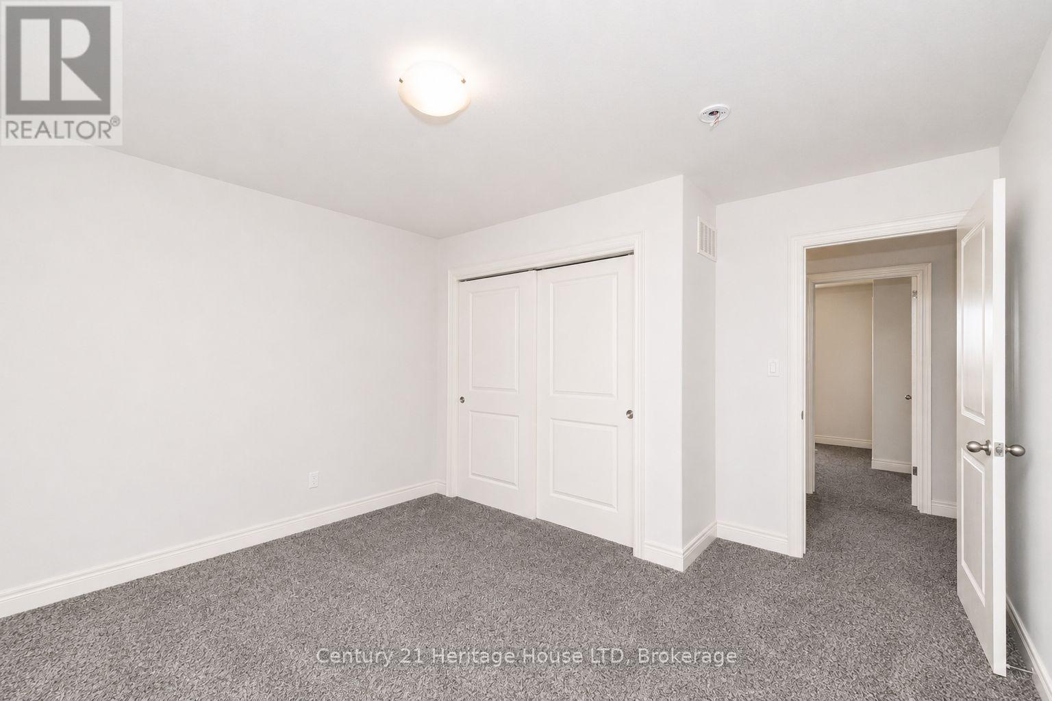 892 BURWELL STREET - 20
