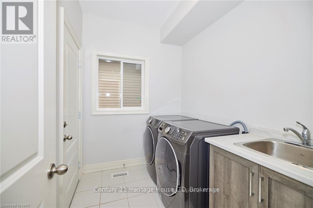 892 BURWELL STREET - 28