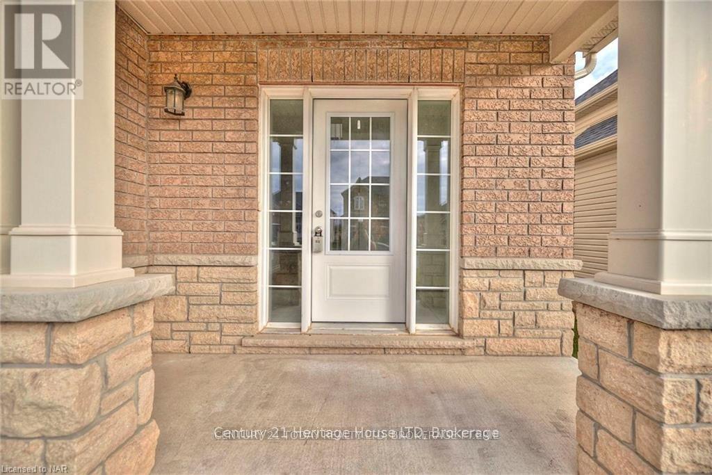 892 BURWELL STREET - 3