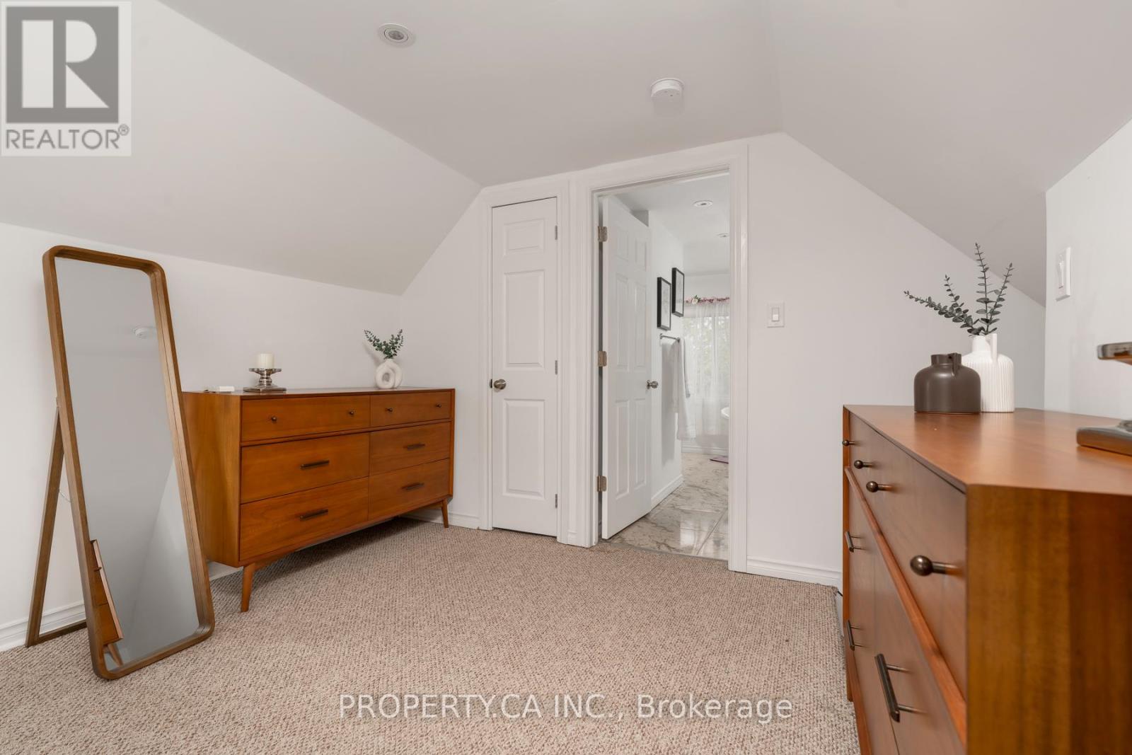 108 ALBERTUS AVENUE - 15