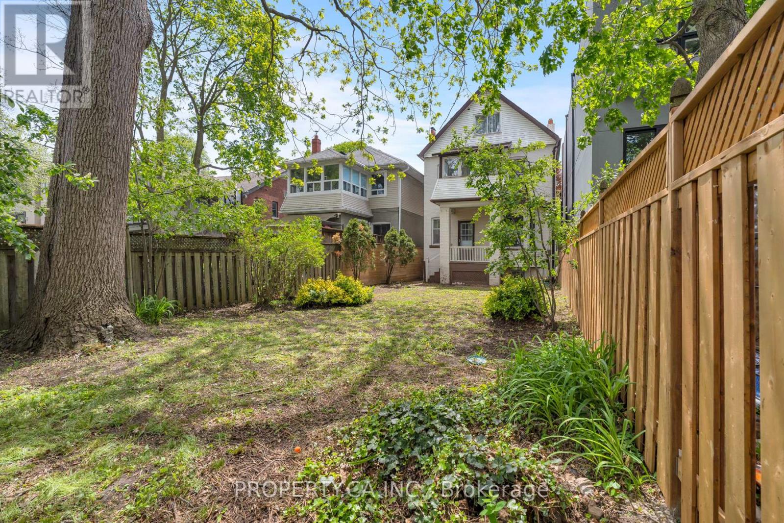 108 ALBERTUS AVENUE - 23