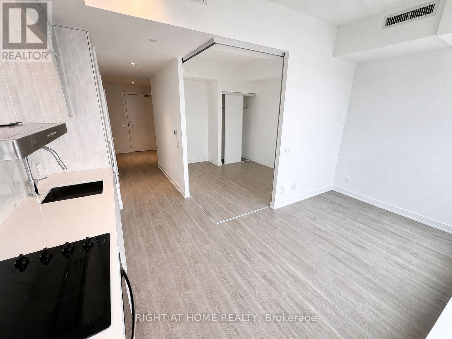 #5205 8 WELLESLEY STREET W - 10
