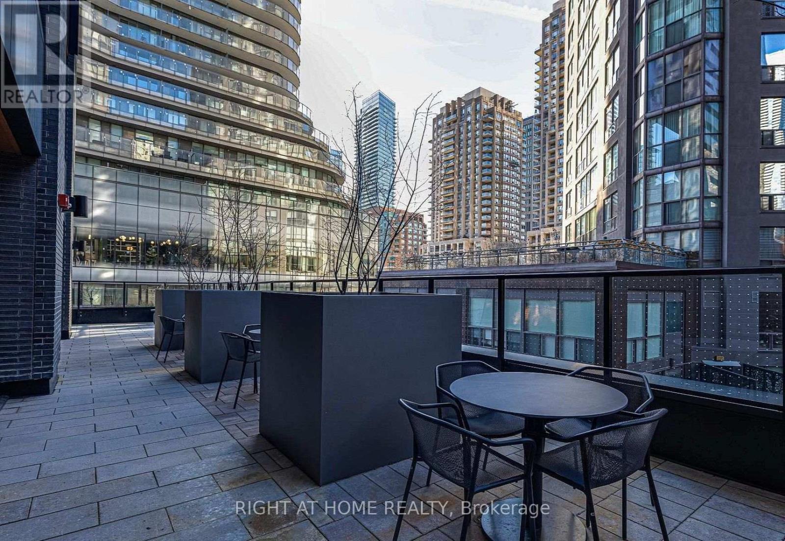 #5205 8 WELLESLEY STREET W - 20